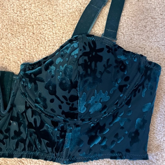 Dynamite Velvet Wired Bralette - Picture 2 of 13